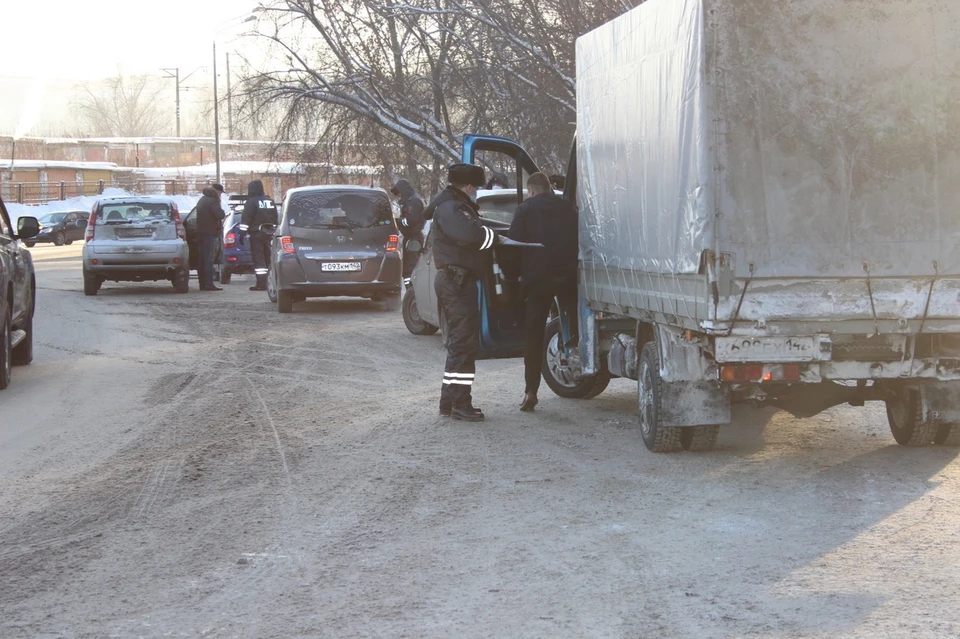 Новокузнецкие инспекторы ГИБДД оштрафовали 200 горожан за один день. Фото: ГИБДД Новокузнецка
