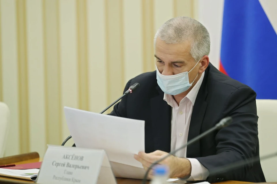 Аксенов предложил объявить выговор главам администраций трех городов. Фото: пресс-служба главы РК