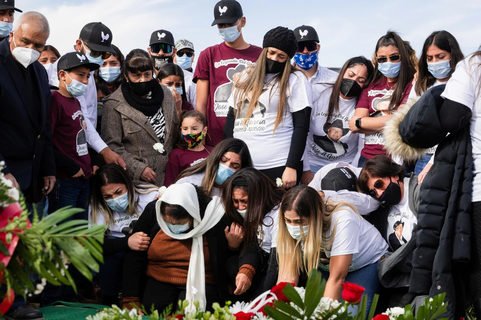 Похороны жертвы коронавируса в Мексике, 2020 г.