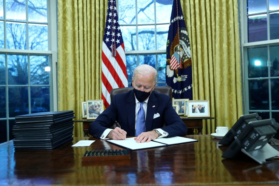 46-ой президент США подписал распоряжения, отменяющие решения предшественника
