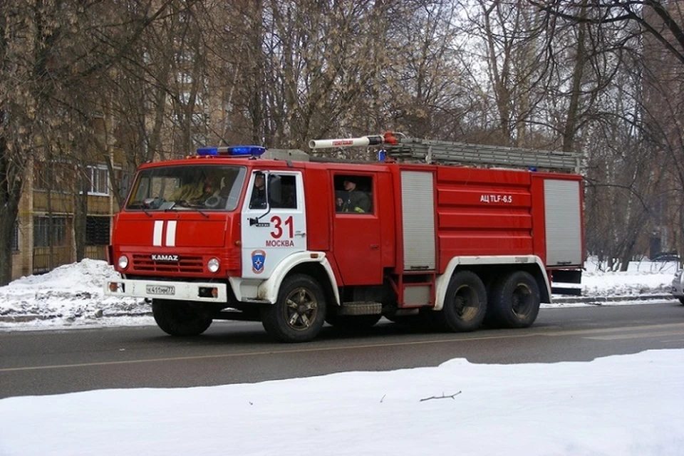 Пч т. КАМАЗ 55111 пожарный. КАМАЗ 53118 пожарный. КАМАЗ 5325 пожарный. Пожарный автомобиль.