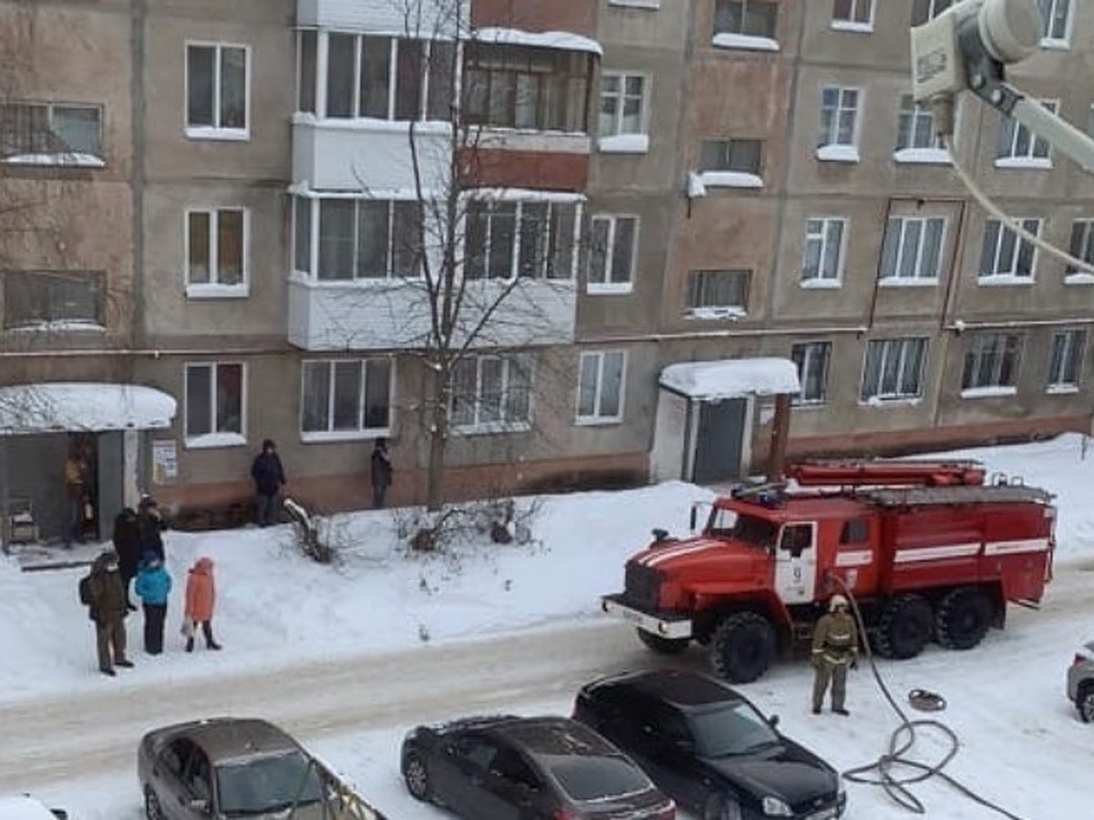 Дети чуть не сгорели заживо». В Пермском крае многодетная мама спасла на  пожаре пятерых чужихмалышей - KP.RU