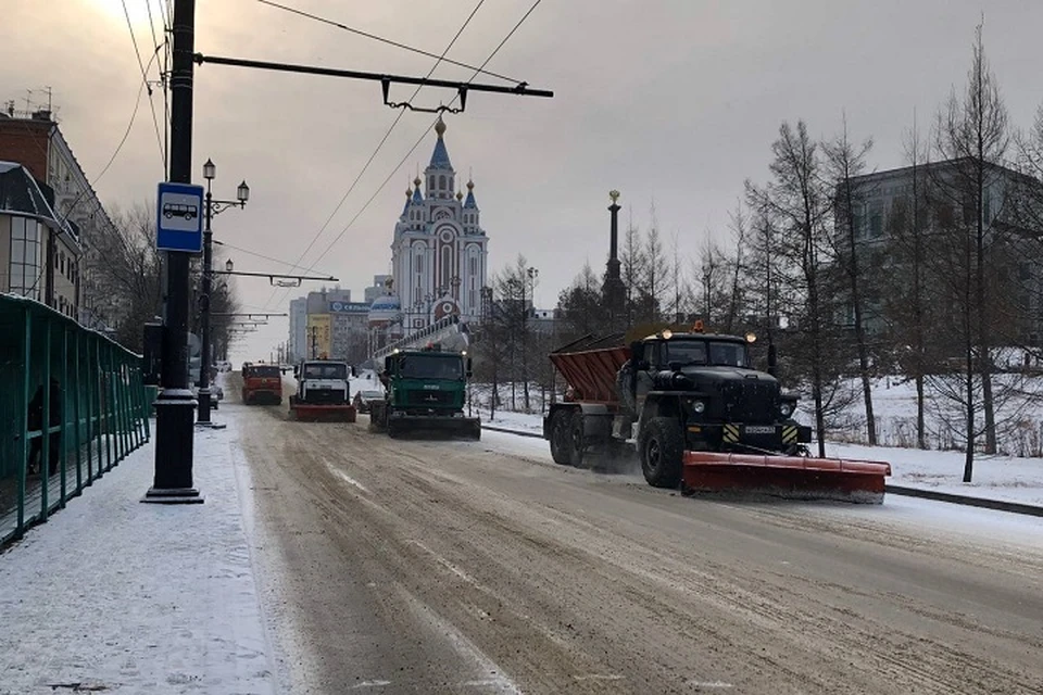 Спецтехника Хабаровска готова встречать снегопад