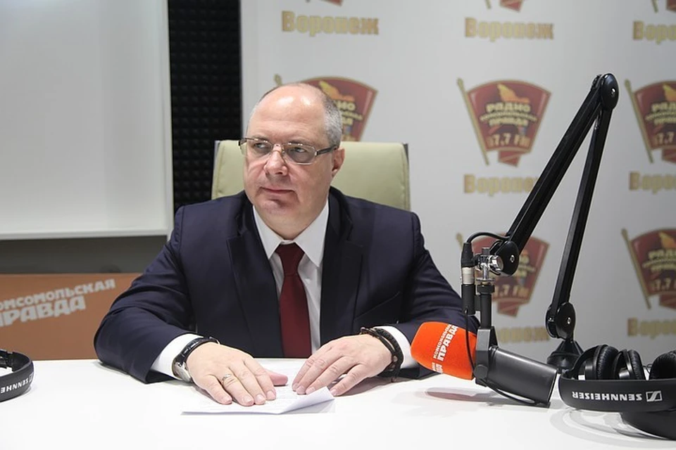 Общественная приемная депутата помогла сотням воронежцев и жителей области.