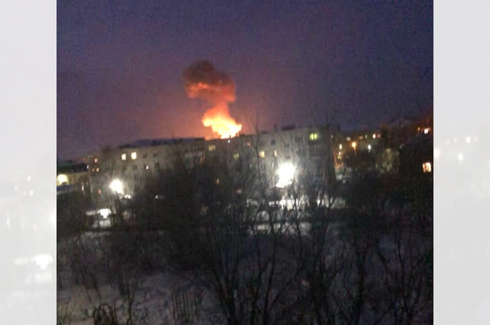 Зарево от пожара было видно в разных районах города. Фото: "Подслушано Пермь"/ ВКонтакте