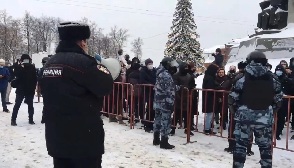Кадр из прямых трансляций участников акции с Соборной площади.