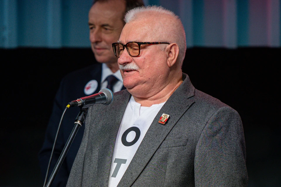 Экс-президент Польши Лех Валенса заявил, что готов пойти работать электриком