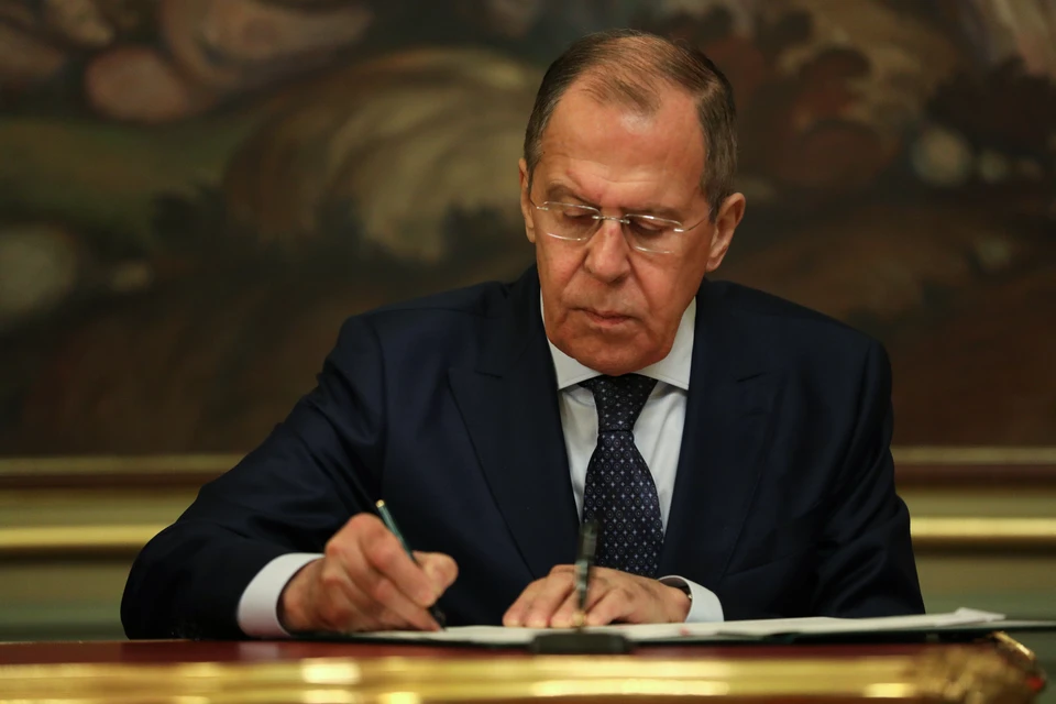 Лавров отправил в Евросоюз видео разгона протестов на Западе.