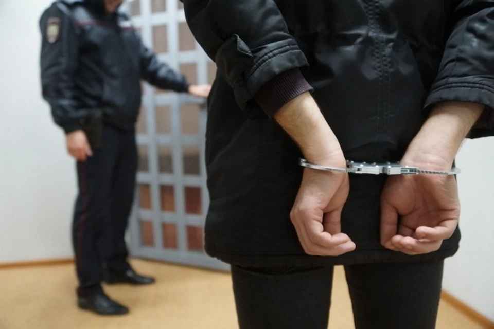Дома у наркодиллеров нашли 48 пакетиков с запрещенными веществами