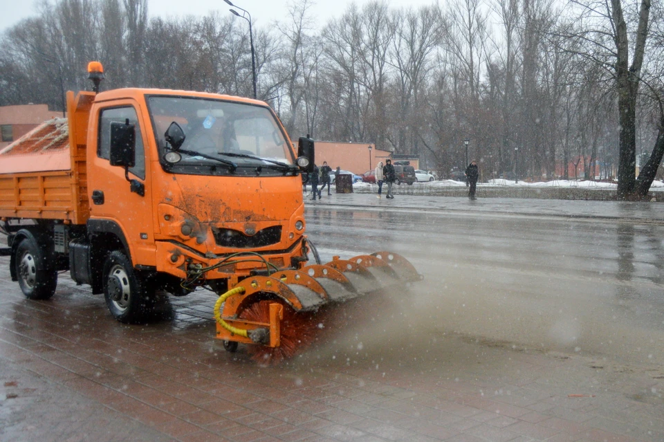 На дороги вывели дополнительную технику