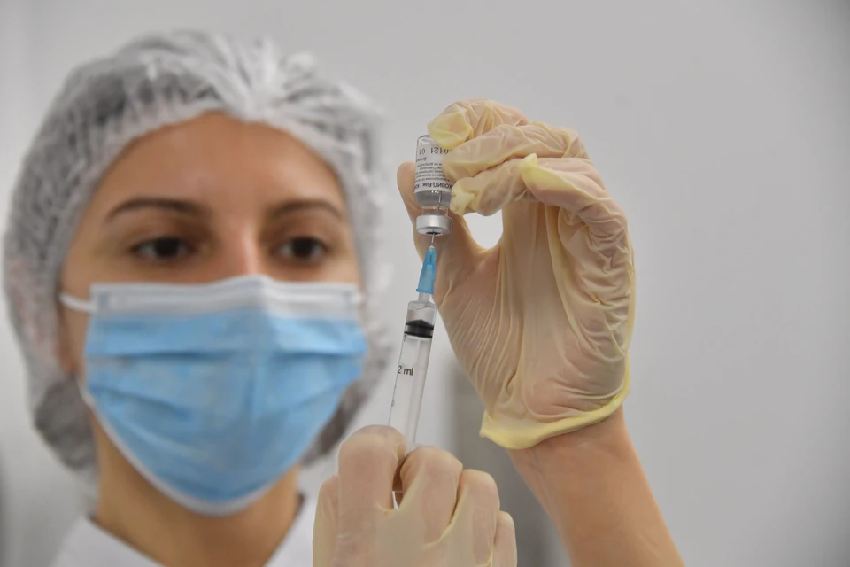 240 доз вакцины от коронавируса испортились в Сусуманской ЦРБ