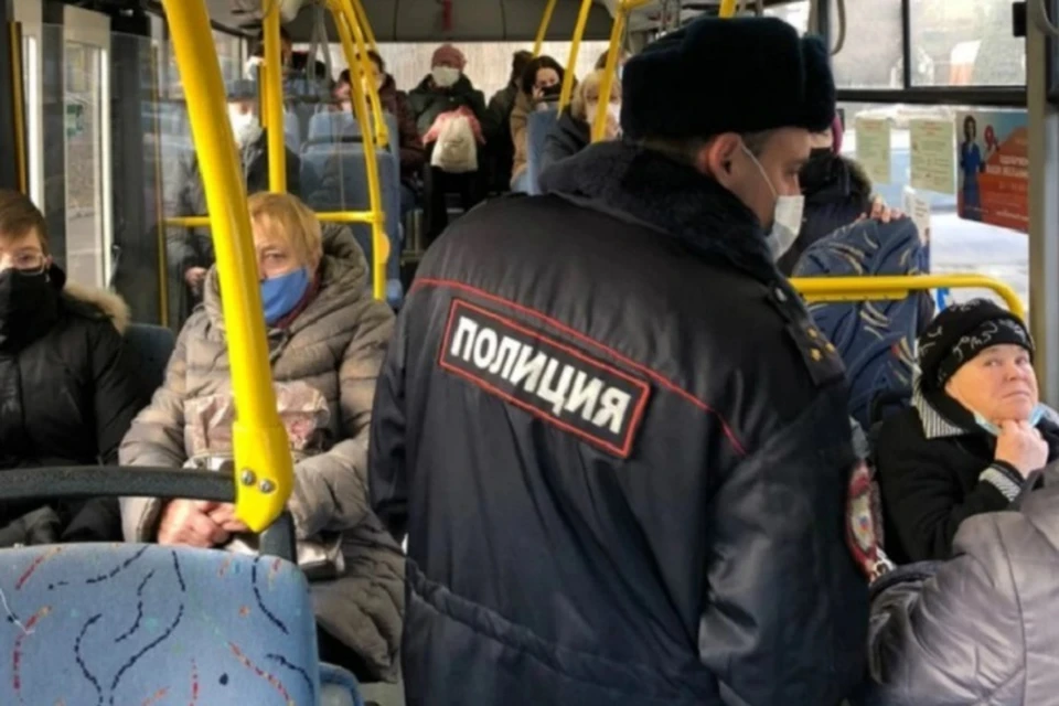 Некоторые горожане продолжают игнорировать масочный режим. Фото: пресс-служба ростовской мэрии
