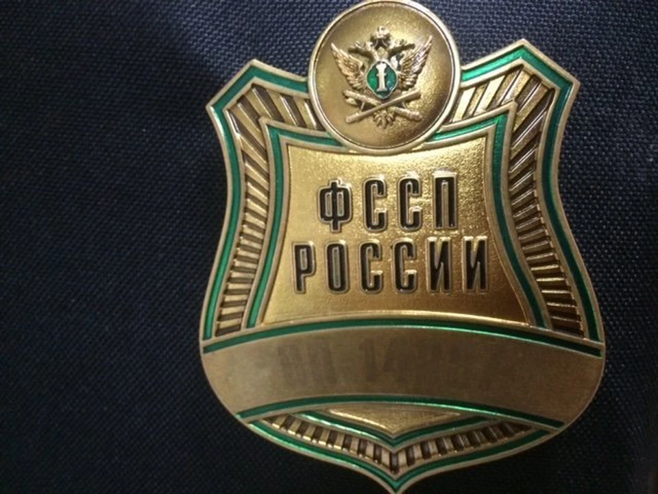 У жителя Нового Оскола за долги арестовали снегоуборочную машину.