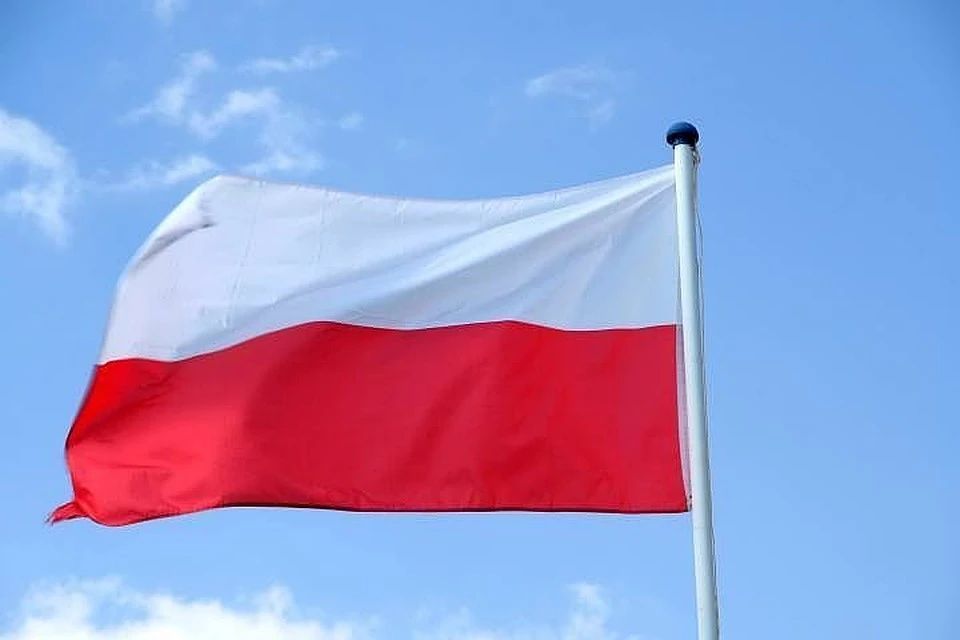 Минздрав Польши заявил о начале третьей волны коронавируса в стране