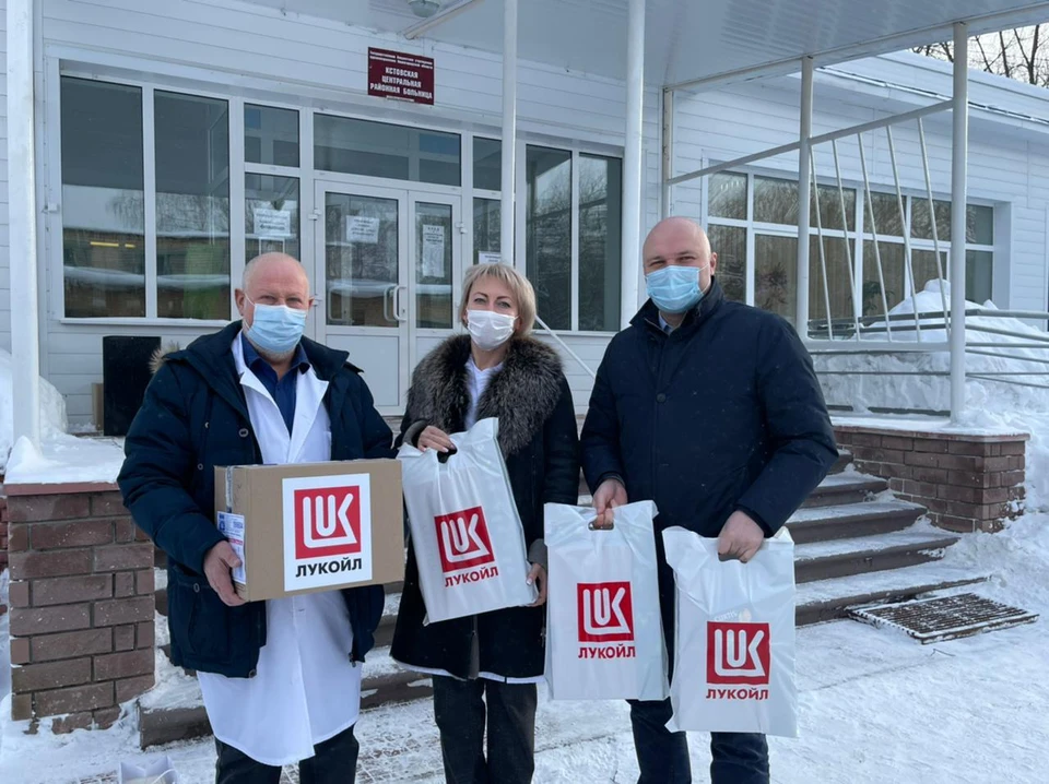 ЛУКОЙЛ поздравил общественные организации Кстовского района с Днем защитника Отечества.