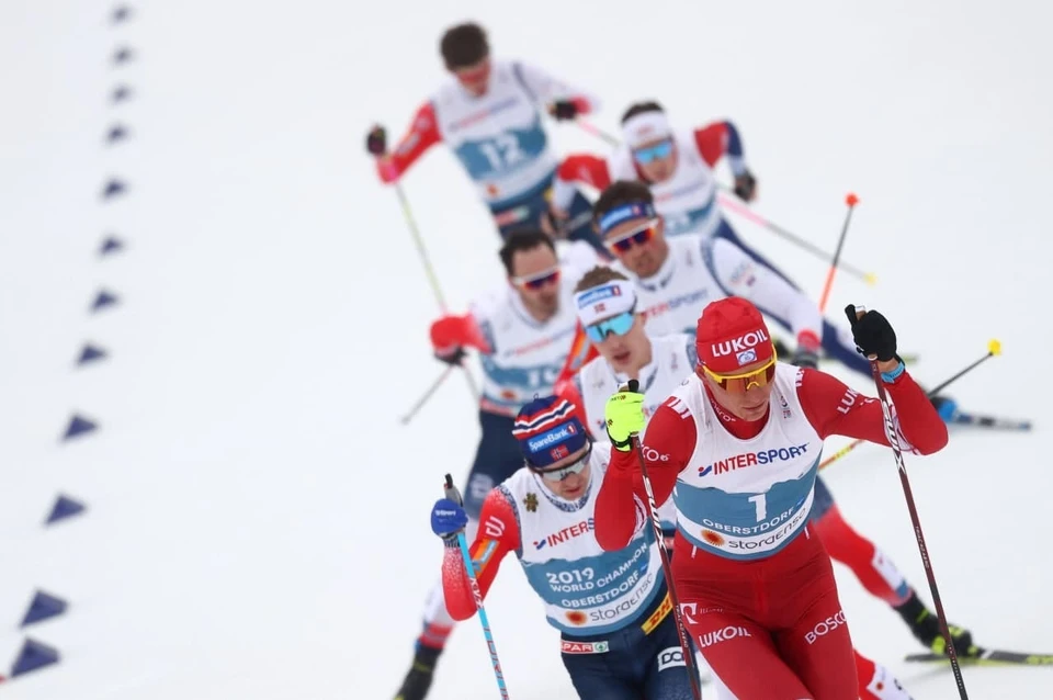Лыжник Александр Большунов впервые стал чемпионом мира