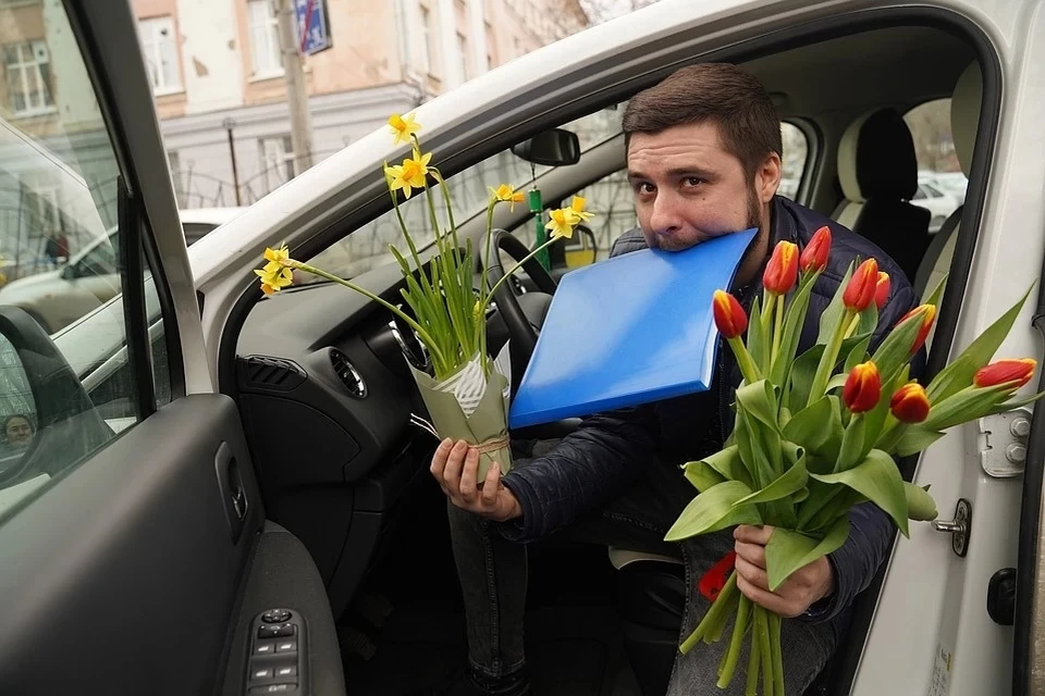Золотые кольца и цветы за год подорожали сильнее других подарков к 8 марта в Иркутской области