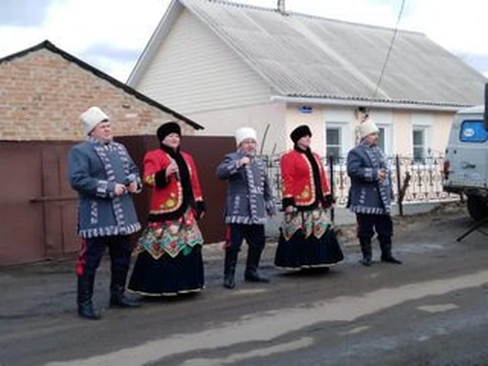 В Валуйках военные поздравили женщин-ветеранов с 8 Марта. Фото пресс-службы администрации Валуйского городского округа