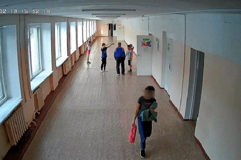Судя по видео, Николай Ражев выгнал девочку с тренировки. Фото: скриншот видео