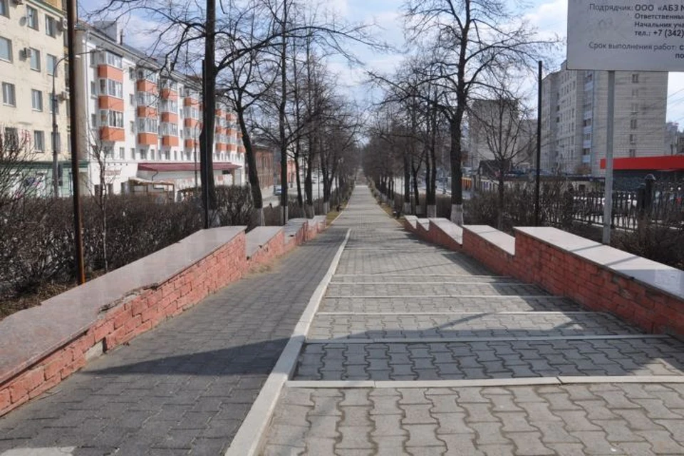 Год назад город как обезлюдел.