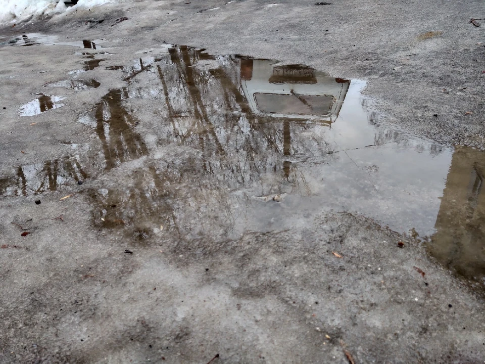 В городе - настоящий каток.