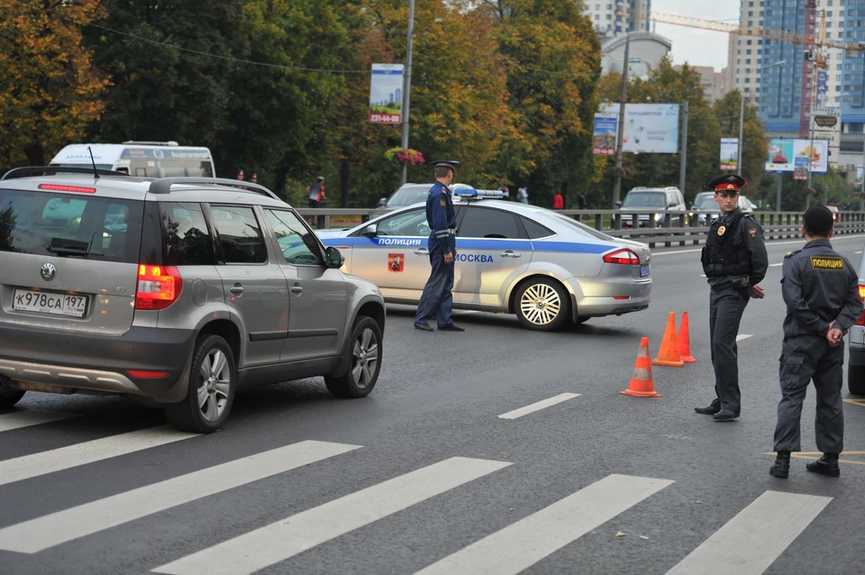 Автоинспекторы зафиксировали 34 выезда на полосу встречного движения.