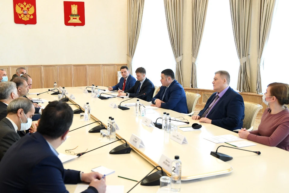 Встреча прошла в стенах здания областного правительства. Фото: ПТО