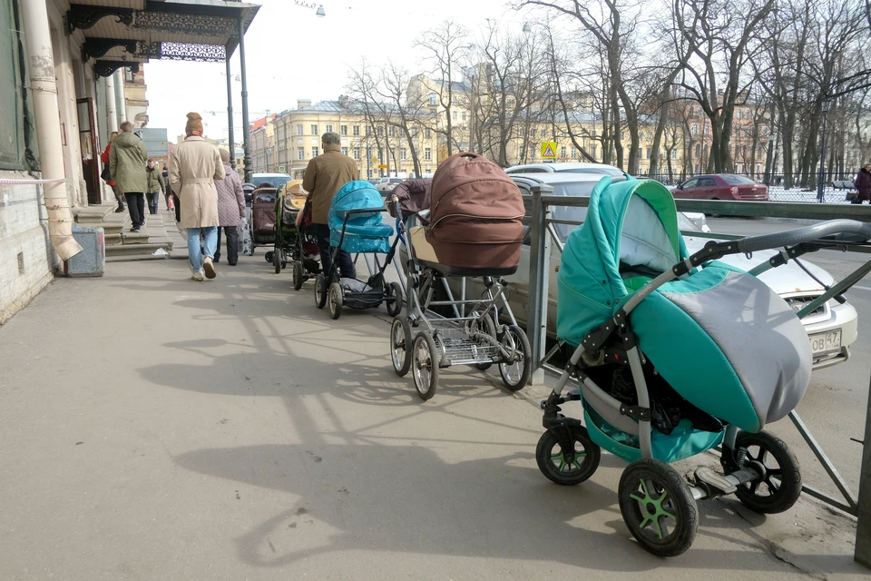 Детей, родившихся в 2020-м уже называют "корониалами".