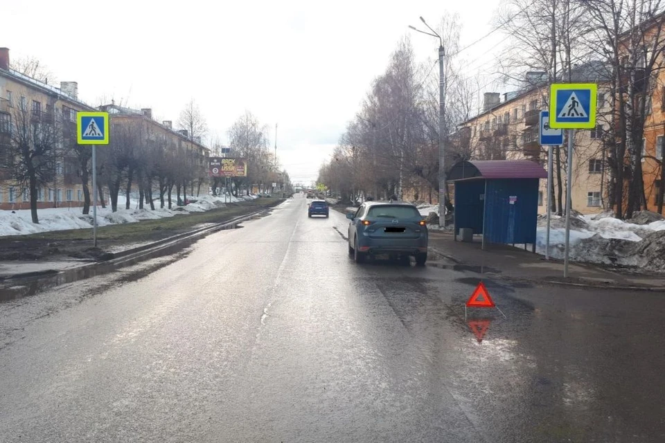 Ребенок переходил дорогу по пешеходному переходу. Фото: vk.com/gibdd43