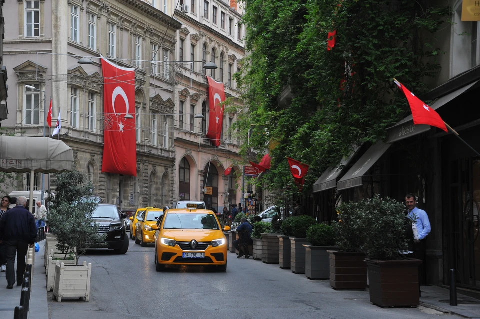 Новая вспышка ковида в Турции: местные курорты становятся смертельно опасными для россиян