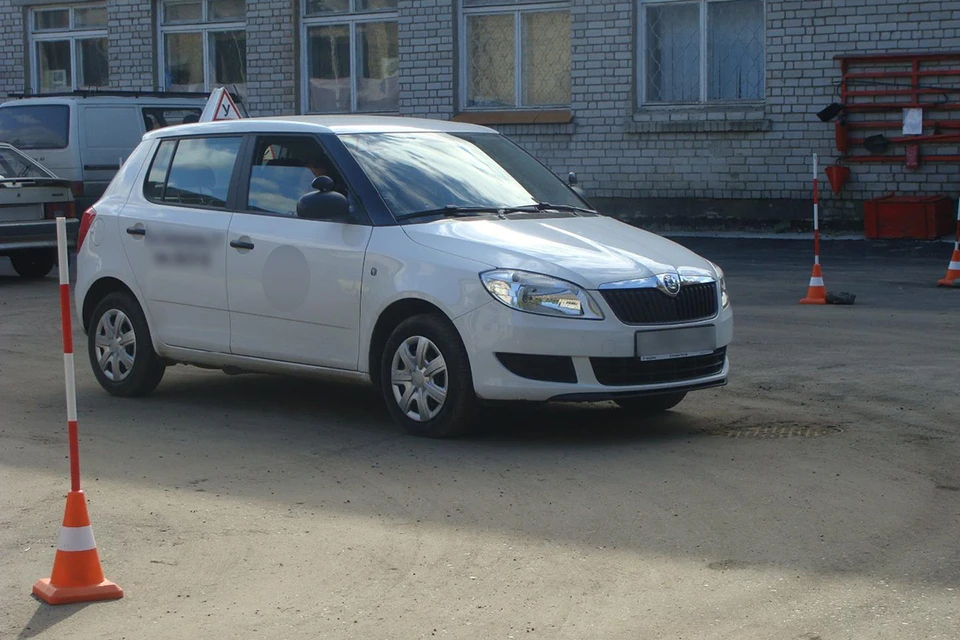 Пьяные друзья несколько часов катались по городу
