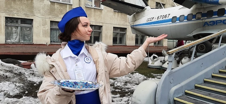 Омским журналистам показали, как выглядят старожилы авиации самолеты АН-24 и Л-410