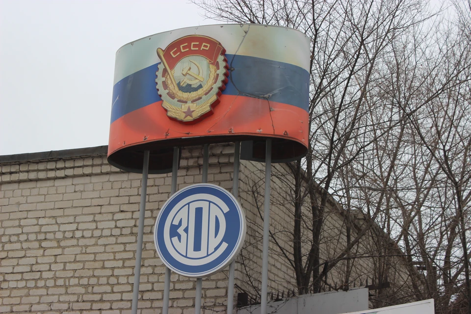Суд установил, что в помещении, где применялись горючие вещества, не было вентиляции