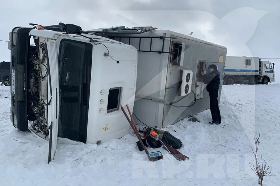 Автозак с заключенными попал в ДТП на въезде в Норильск