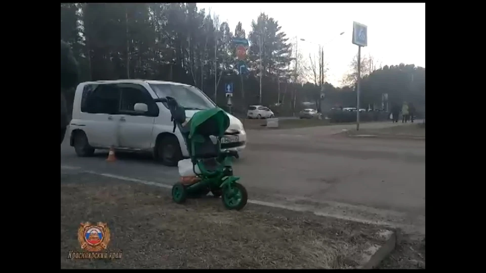 Фото: скрин из видео vk.com/gibdd24
