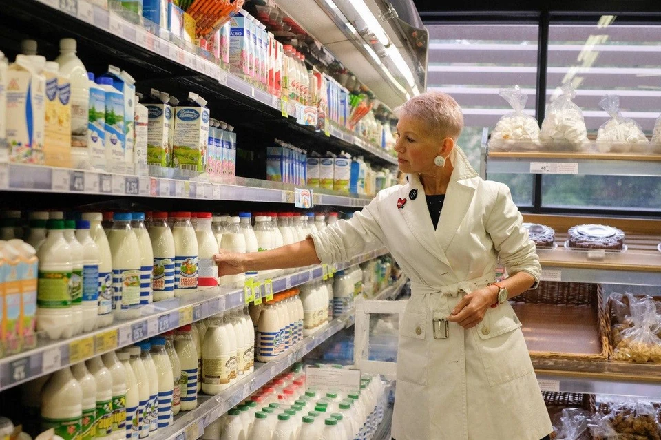 Больше половины молока в петербургских магазинах разбавлено водой.