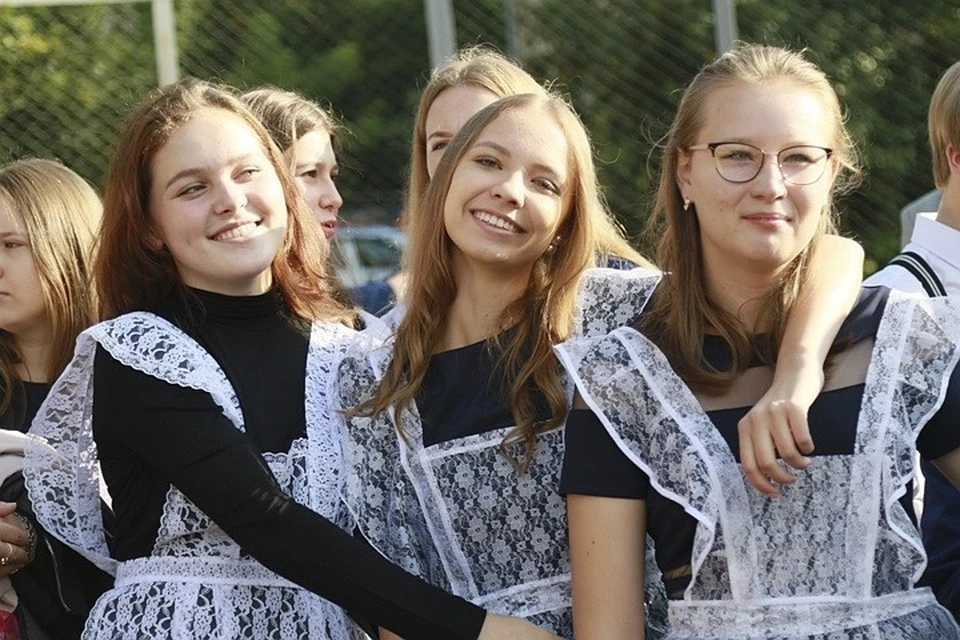 Школьникам дали время отдохнуть и лучше подготовиться к экзаменам.