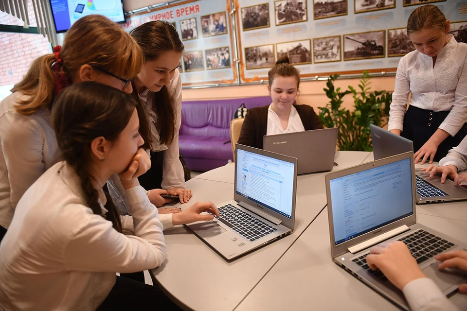 Московская электронная школа (МЭШ) будет работать совместно с независимыми платформами онлайн-образования уже в следующем учебном году.