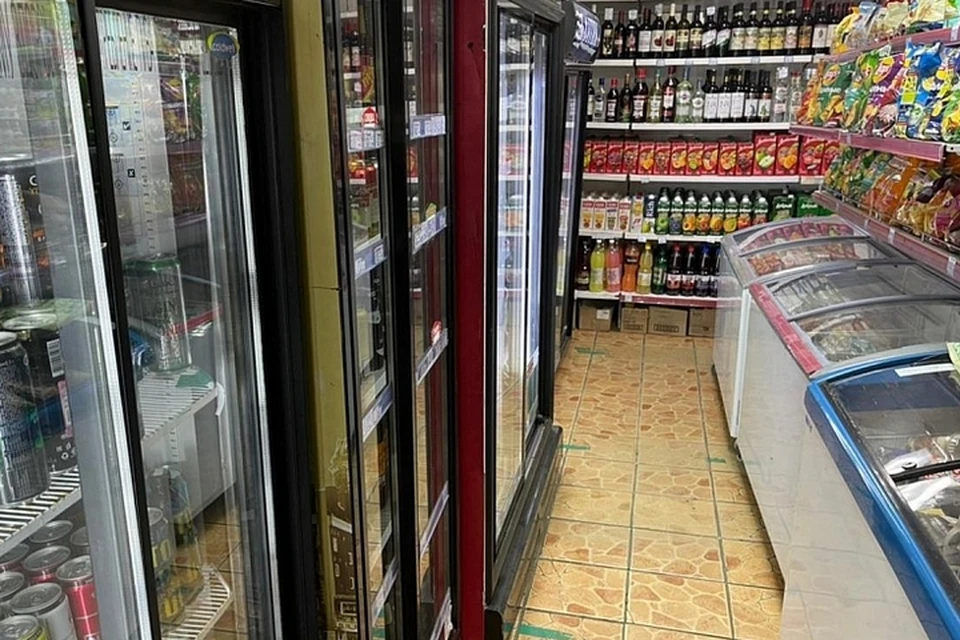 Всего с начала года изъяли более 3,2 тонны незаконного алкоголя. Фото: министерство промышленности и торговли Приморья.