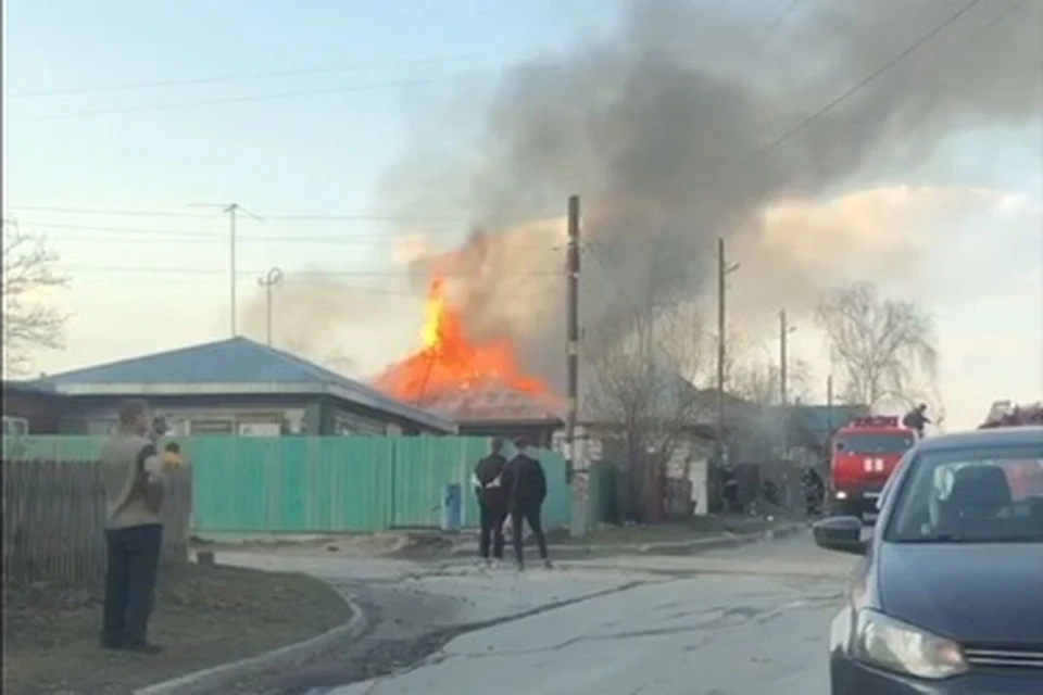 В Советском районе Новосибирска произошел пожар. Фото: Кадр из видео