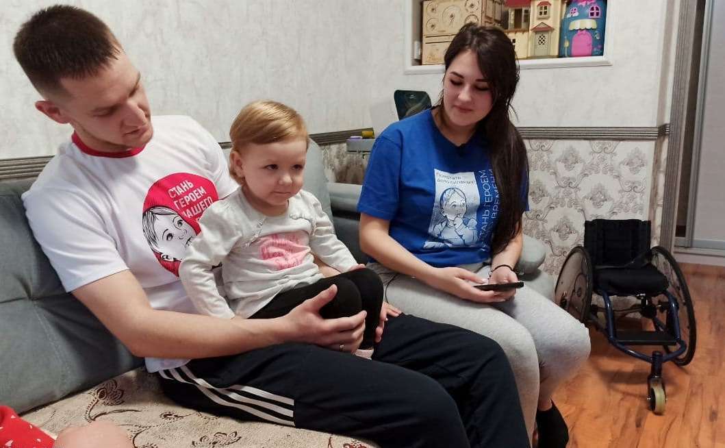 По словам родителей Миланы, средства поступали на семь счетов.