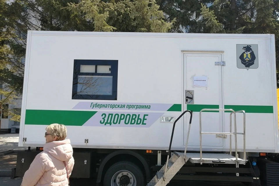 Около сотни хабаровчан привились от коронавируса у храмов на Пасху