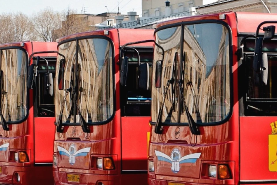 Дополнительные автобусы пустят до Федяковского, Макарьевского и Филейского кладбищ. Фото: admkirov.ru