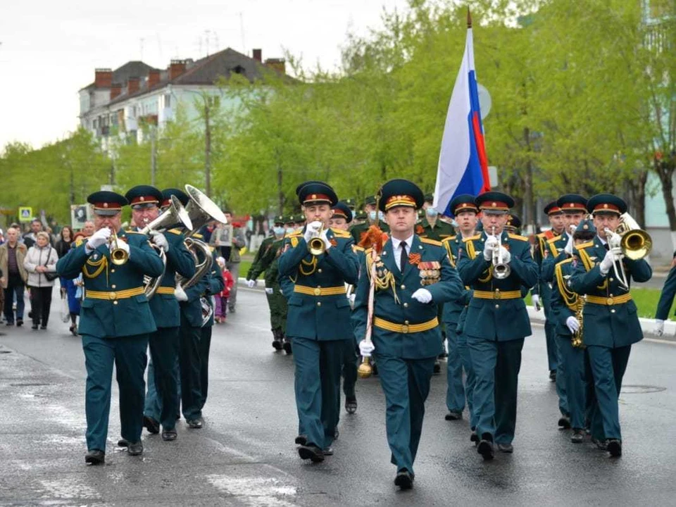 Военный парад прошёл по проспекту Ленина в Дзержинске. ФОТО: пресс-служба администрации г. Дзержинска