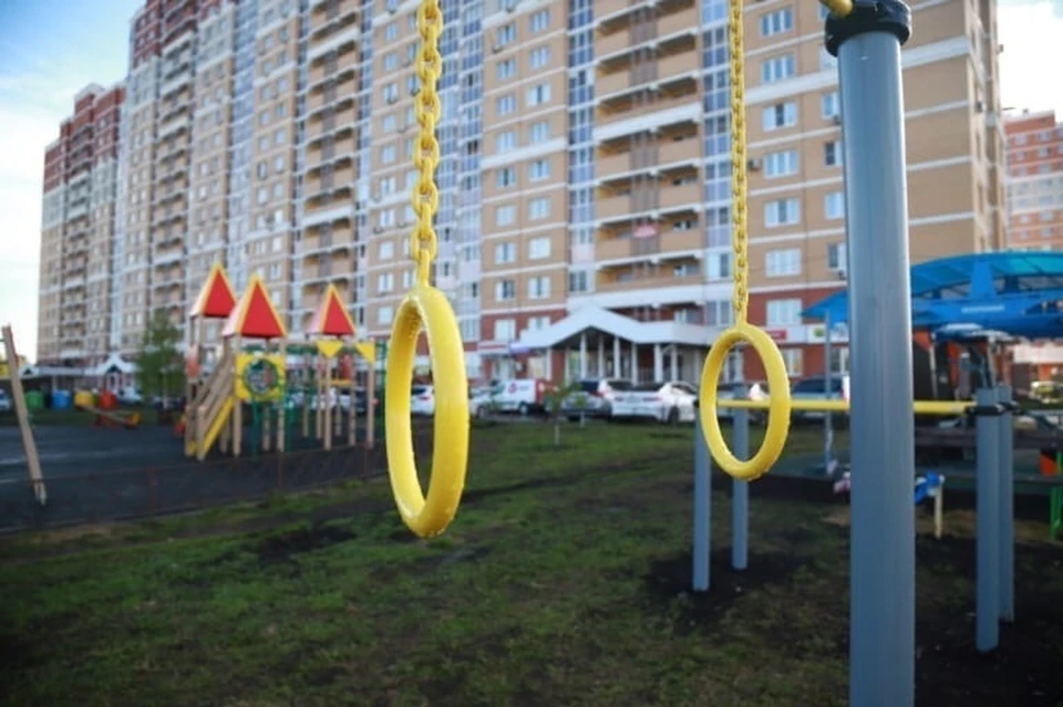 В Липецке начали обустраивать дворы