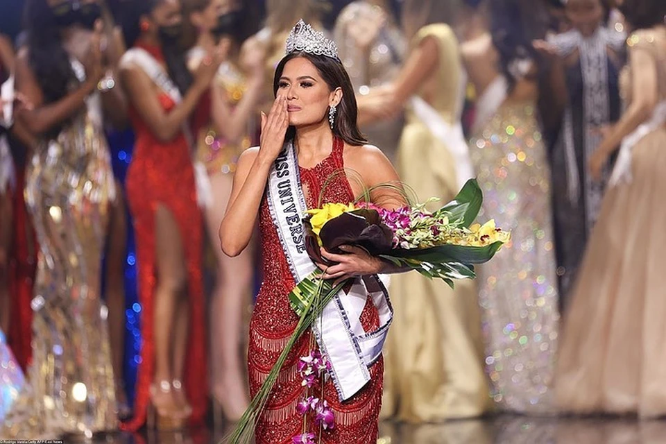 Корона победительницы досталась мексиканской участнице Андреа Меза