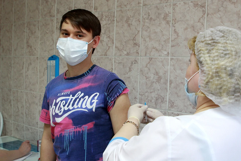 Сделать там прививку могут не только преподаватели и студенты, но и все желающие.