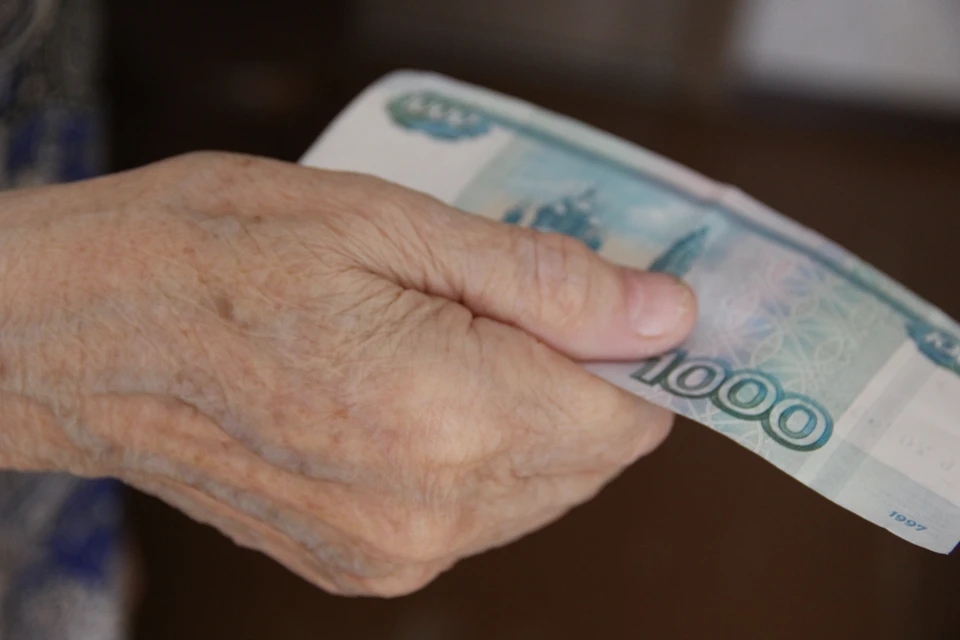 По всем вопросам, связанным с компенсацией расходов на уплату взносов на капремонт, необходимо обращаться в орган социальной защиты по месту жительства.