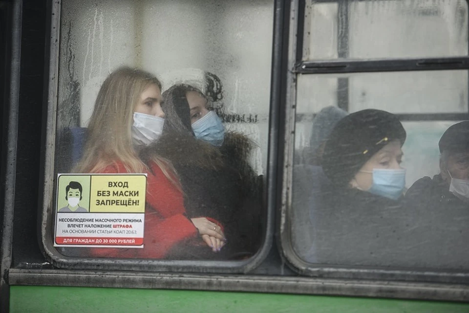 В разгар дачного сезона мест для всех в автобусе не хватает