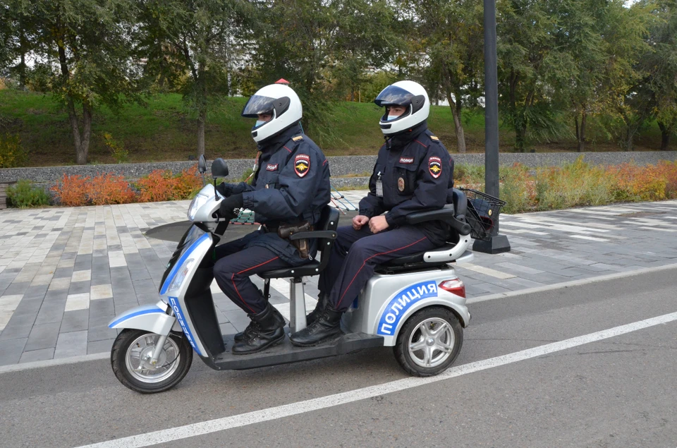 Туристическая полиция на электроцикле
